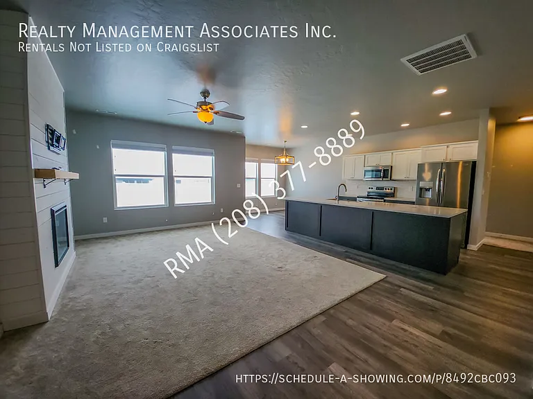 11310 W Flute St — Photo 2
