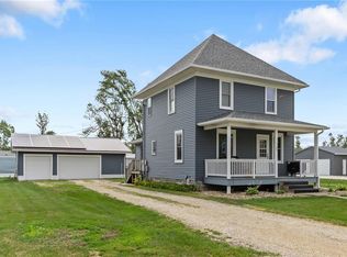 205 Maple St, Van Horne, IA 52346