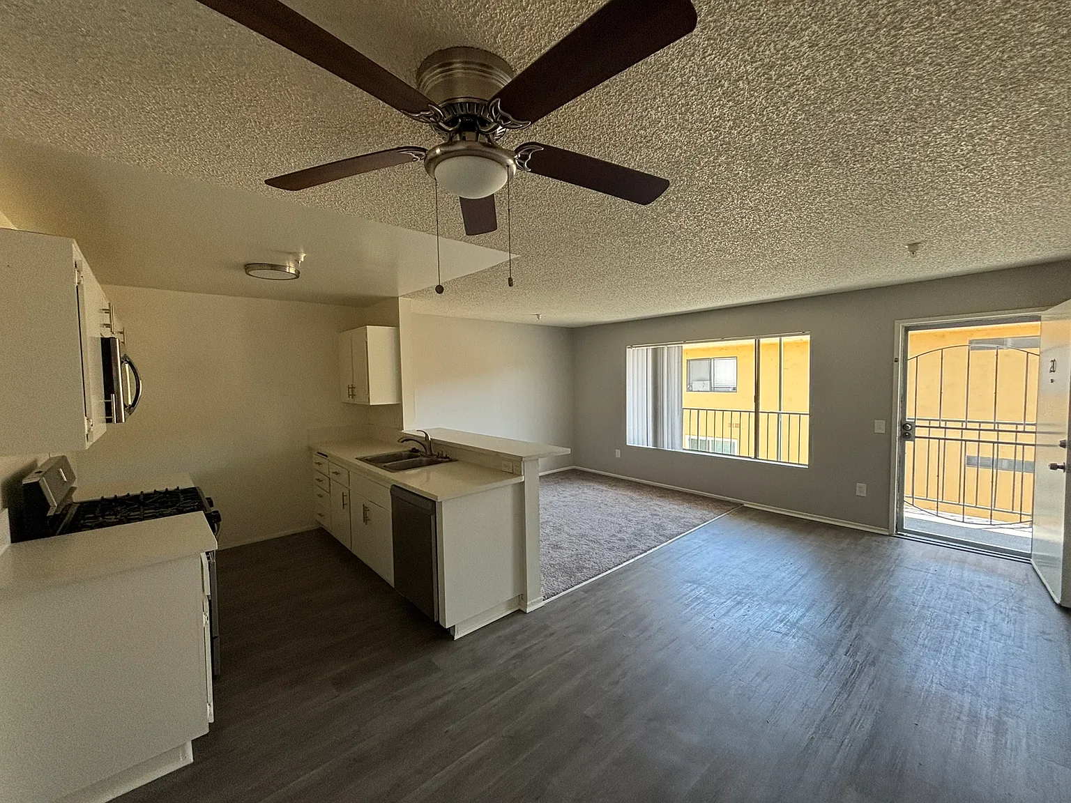 1 bed, $1,795 — Photo 2