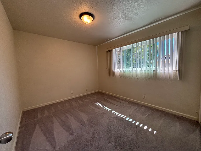 1200 Edsel Dr #4 — Photo 22