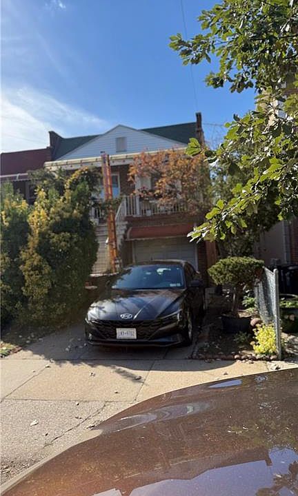 1st image of 1140 E 53rd St