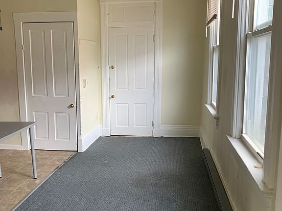 3rd image of 2714 Jefferson Ave APT 1