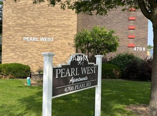 4708 Pearl Rd APT 12, Cleveland, OH 44109