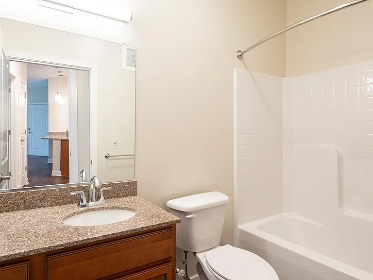 Valor Apartment Homes — Photo 37