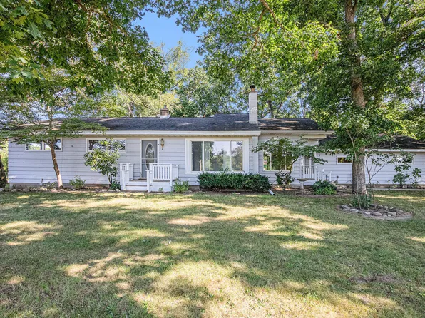 31742 Wells St, Dowagiac, MI 49047