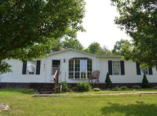 233 Teaberry Ln NW, Riner, VA 24149