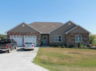 27932 S Scout Ridge Dr, Maryville, MO 64468