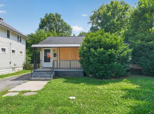 1217 Smith Rd, Columbus, OH 43207
