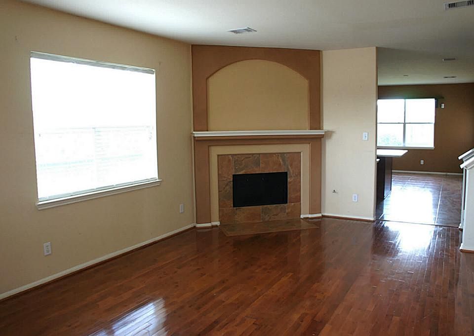 1st image of 7306 Newport Ln