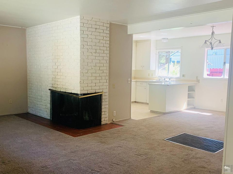 2nd image of 2660 Bertha Ave