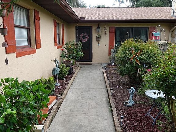 4th image of 12151 SE 61st Ct