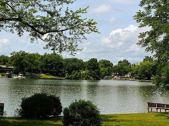 Nature is your front yard. 