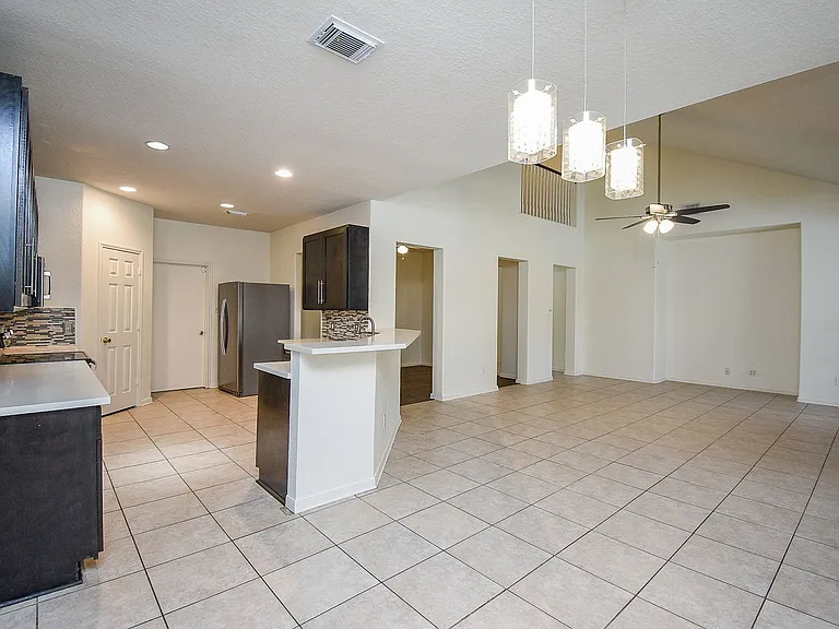 6323 Haddock Ct — Photo 17