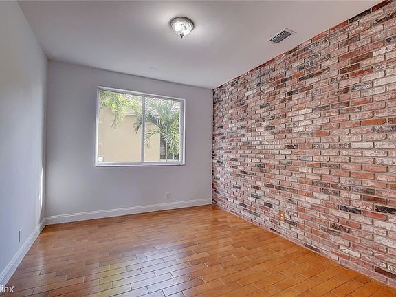 E0B6B80B-D9CC-49B9-A2E5-77562F515F39