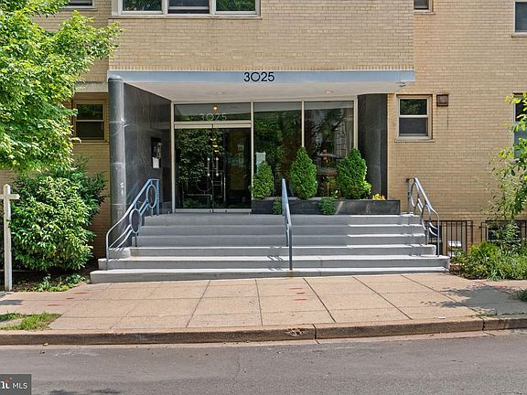 4th image of 3025 Ontario Rd NW APT B1