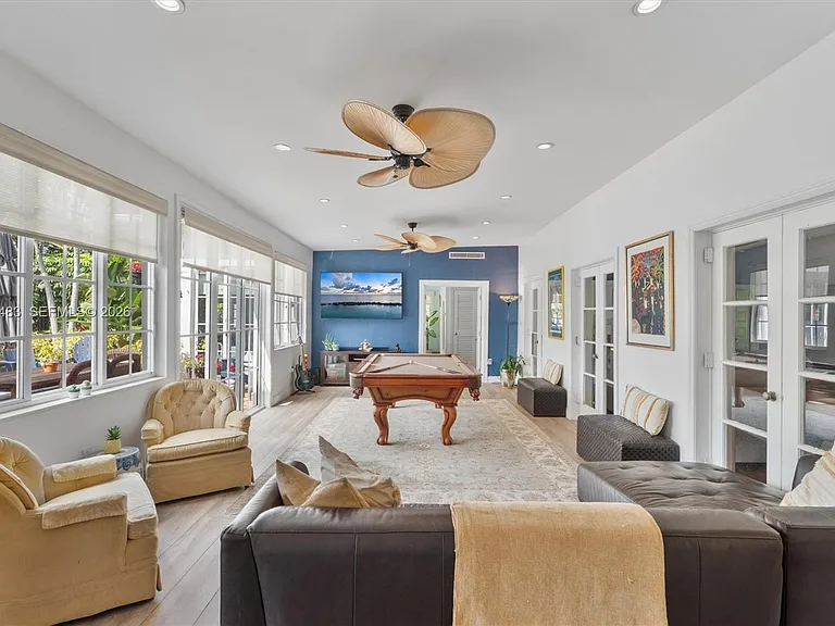 9636 NE 5th Avenue Rd — Photo 16
