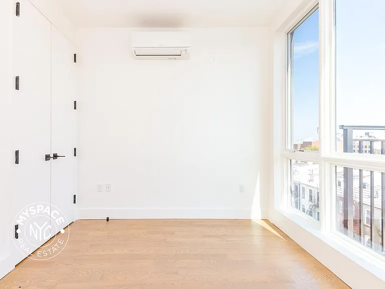 824 Lexington Ave #6D — Photo 5