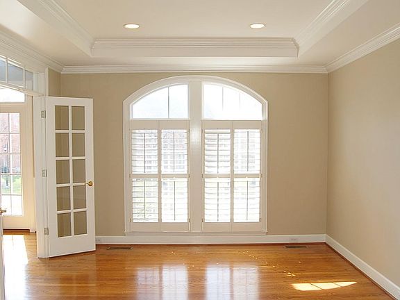 4th image of 1700 Alcott Manor Ln