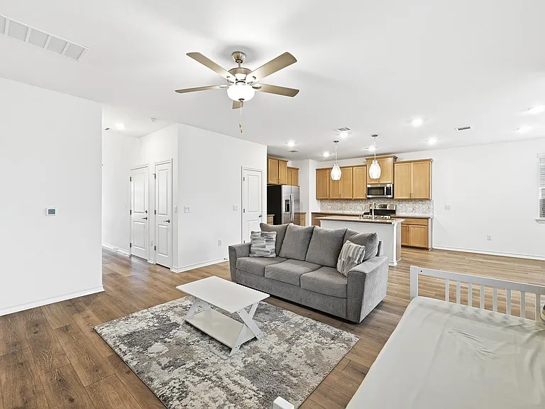 2907 Tavern Dr — Photo 8