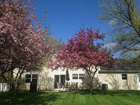 2nd image of 1324 River Oak Dr
