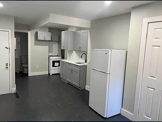 Rented by Lion Funding LLC | media 9