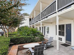 7246 Wrightsville Ave #104, Wrightsville Beach, NC 28480