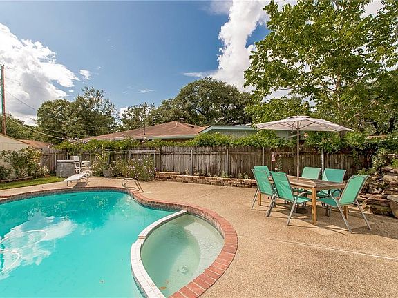 2nd image of 204 Mire Court Dr