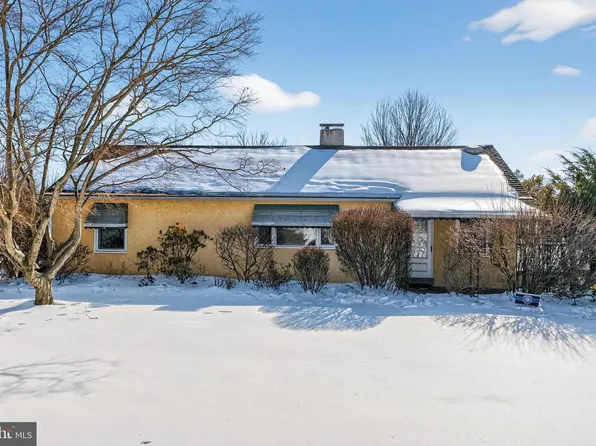 2016 N Trooper Rd, East Norriton, PA 19403