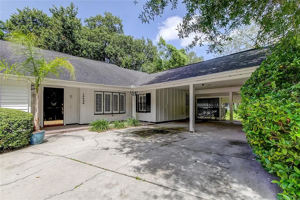5 bed, 3.0 bath, 3600 sqft, $3,995 — Photo 2
