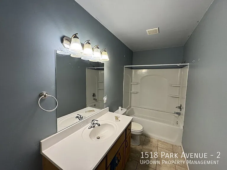 1518 Park Ave #2 — Photo 18