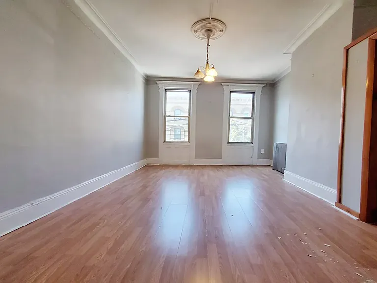 6603 Forest Ave #2L — Photo 2
