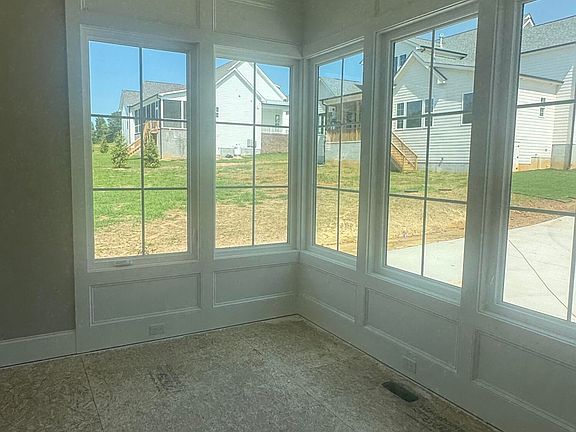 3rd image of 1036 Azalea Garden Cir
