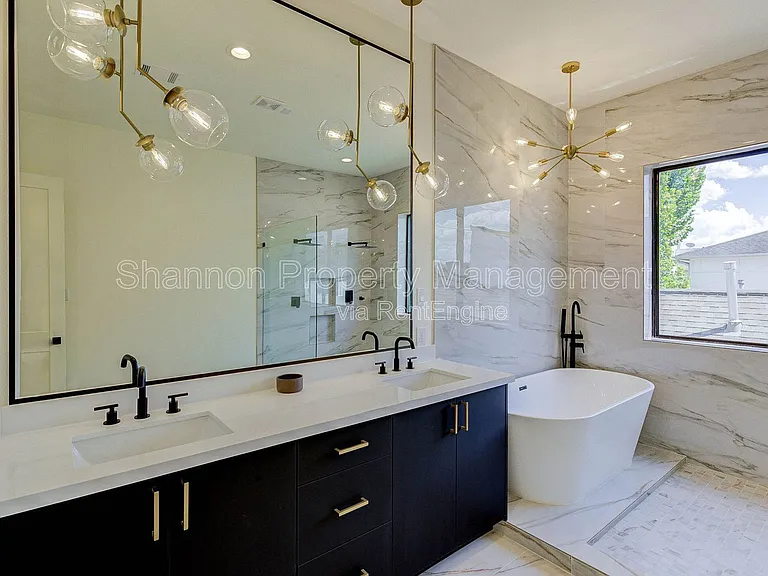 1803 Dunlavy St — Photo 26