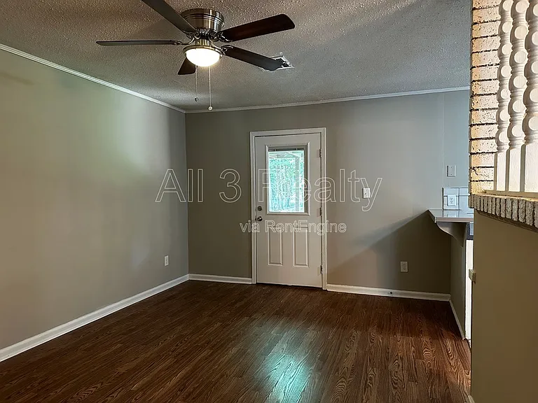 1429 Dunbarton Rd — Photo 8
