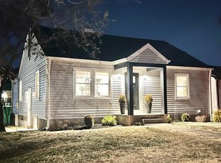 1128 Jackson St, Saint Charles, MO