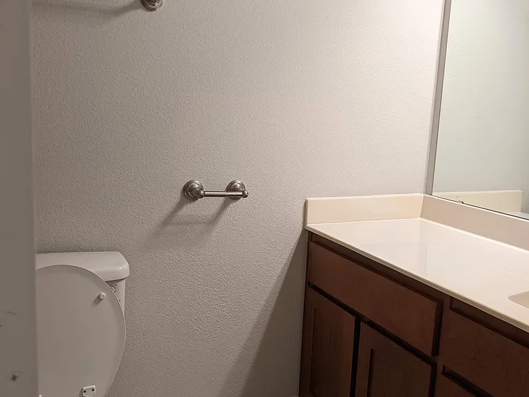 2571 Sarah Ln — Photo 14