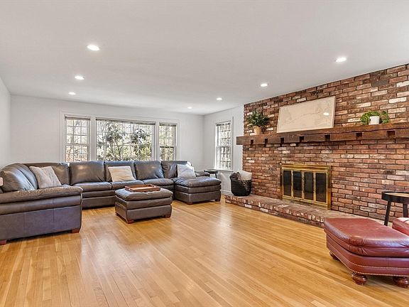 5th image of 96 Mossman Rd