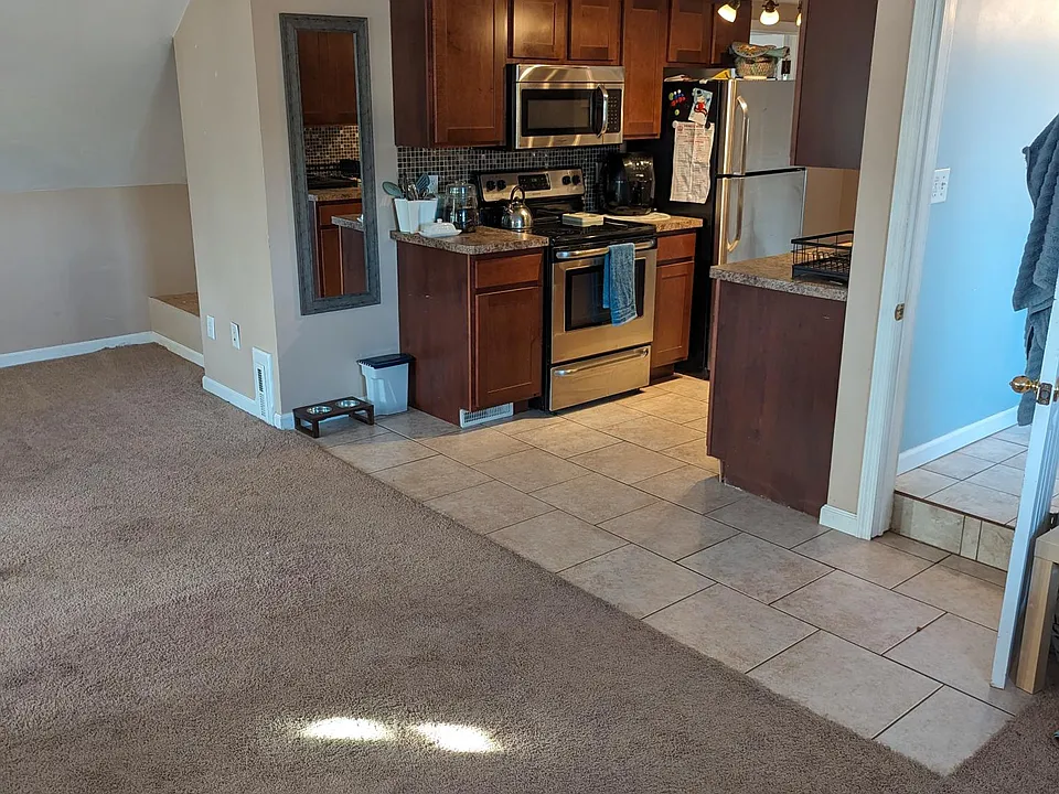 102 Dartmouth St #2