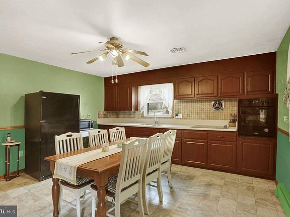 4th image of 54 Grandview Rd