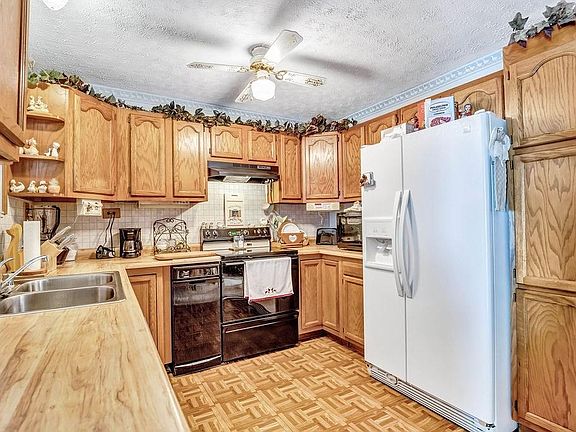 4th image of 10235 Dewhill Ln