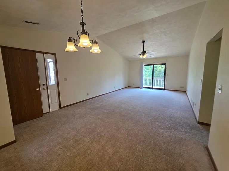 6297 Garrett Ln — Photo 7