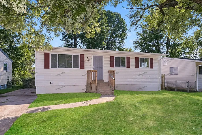 1140 Baron Ave