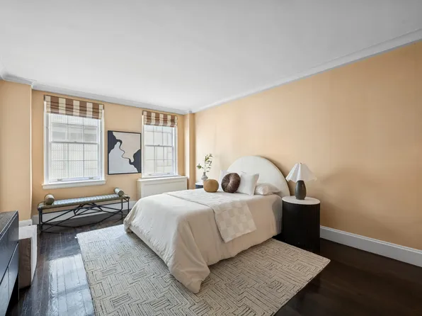 447 East 57th Street image 13 of 16