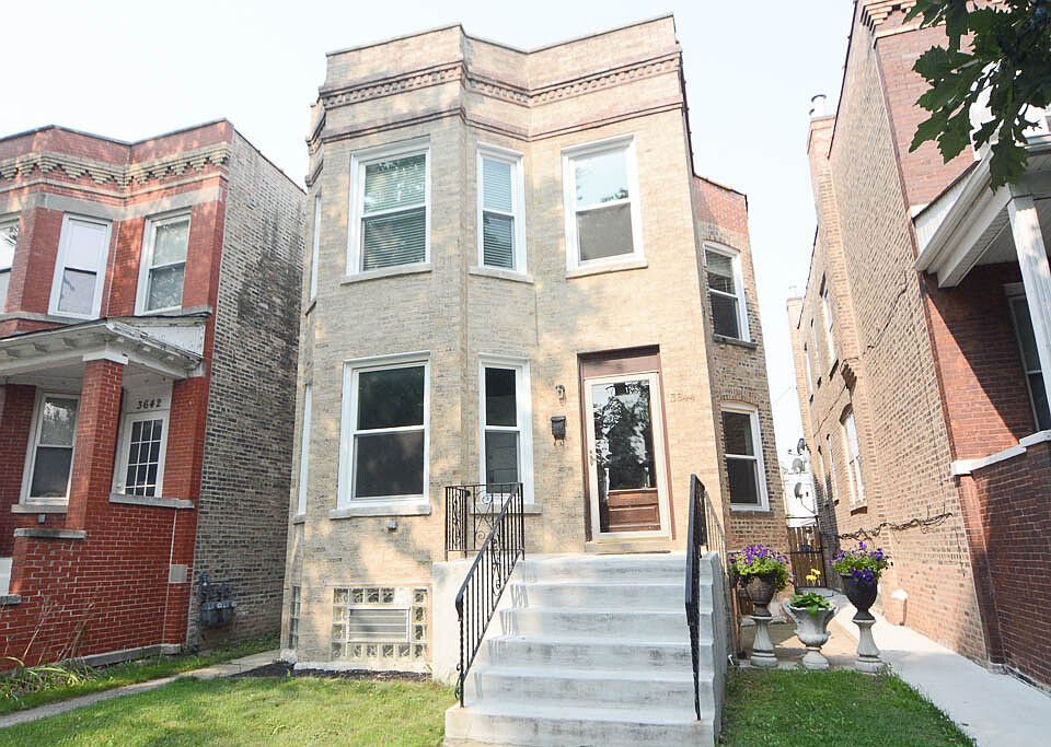 1st image of 3644 N Albany Ave #4