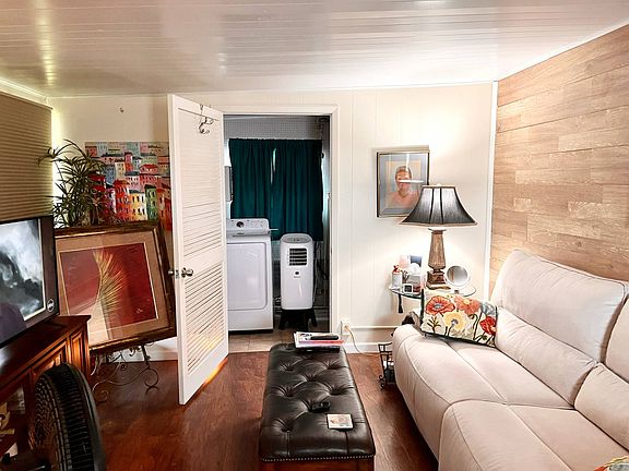 5th image of 20630 Tahitian Blvd