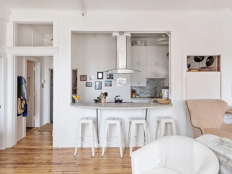 524 Harrison Ave #2 — Photo 4