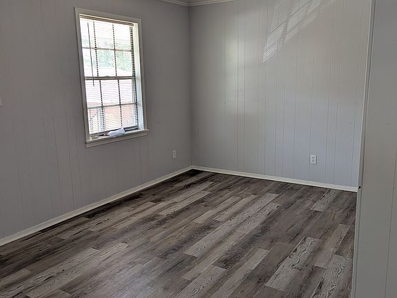 4th image of 1311 1/2 21st St #1
