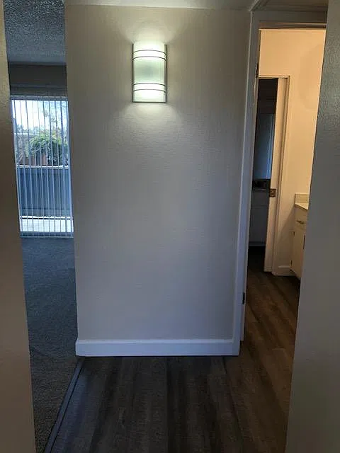 2 bed, 1.5 bath, 800 sqft, $1,675 — Photo 2