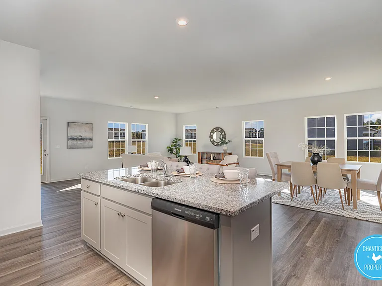 6748 Hardwick Ln — Photo 6