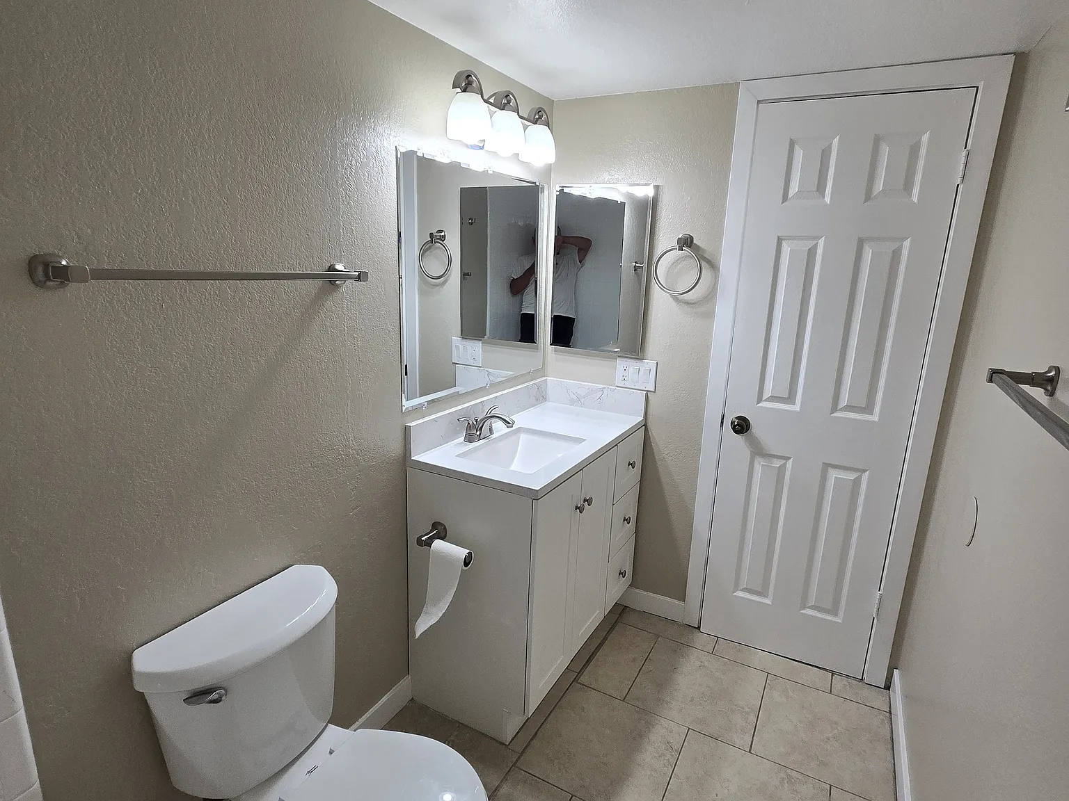 2 bed, 750 sqft, $1,400 — Photo 3